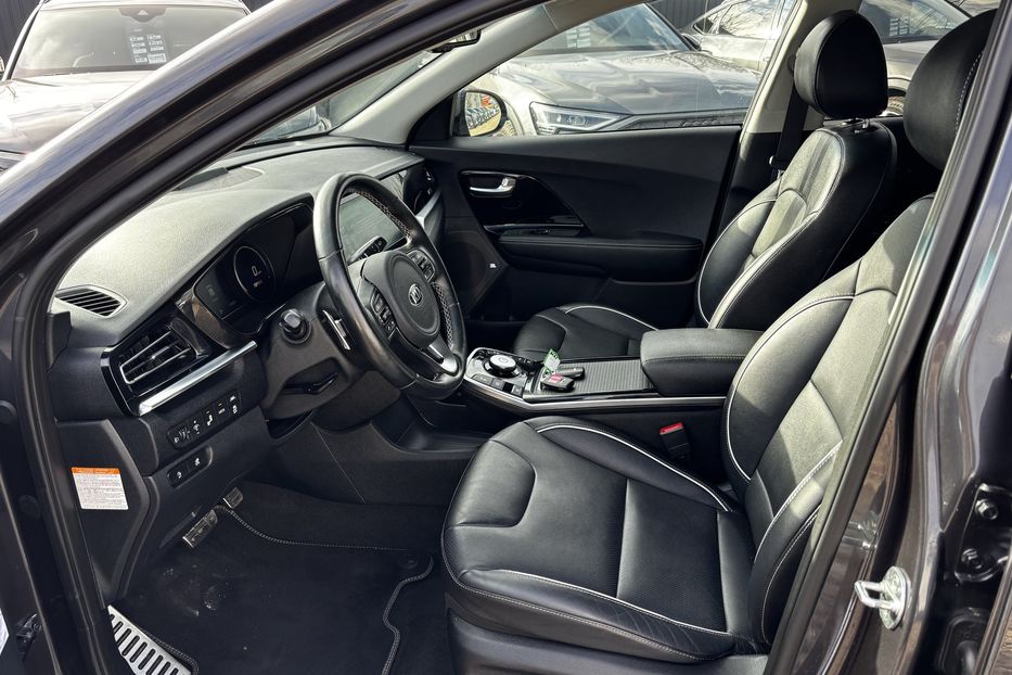 Продам Kia Niro 64 KW авто у Львові  2020 года в Львове
