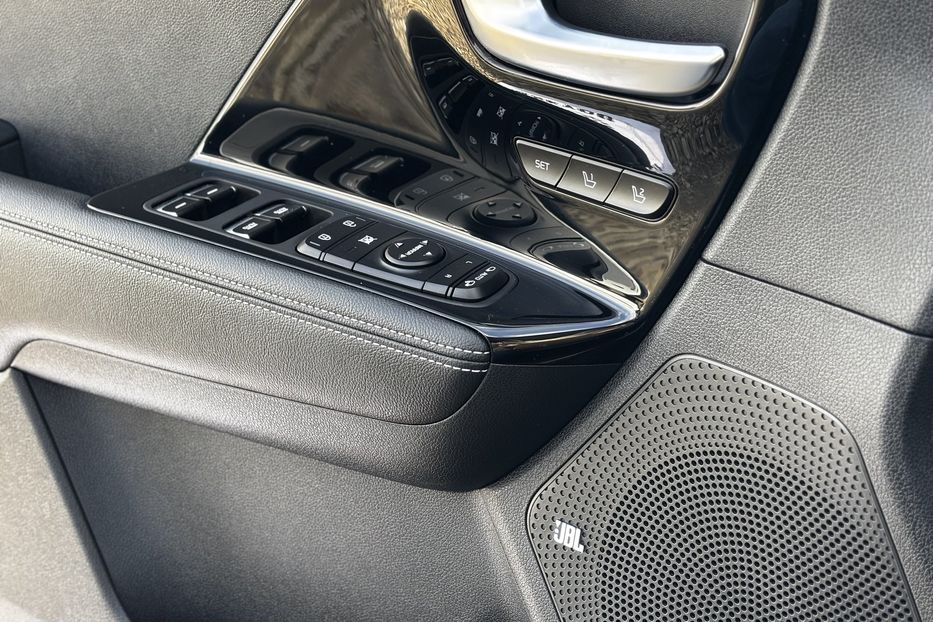 Продам Kia Niro 64 KW авто у Львові  2020 года в Львове