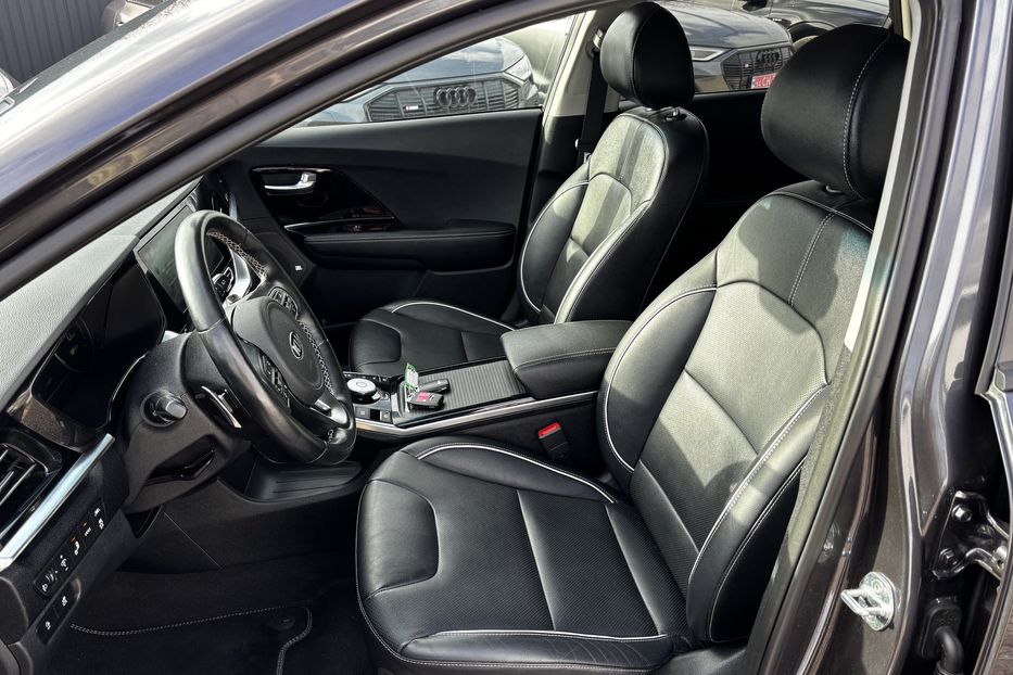 Продам Kia Niro 64 KW авто у Львові  2020 года в Львове