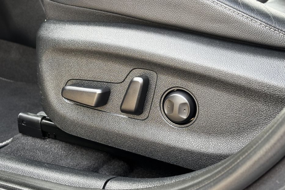 Продам Kia Niro 64 KW авто у Львові  2020 года в Львове