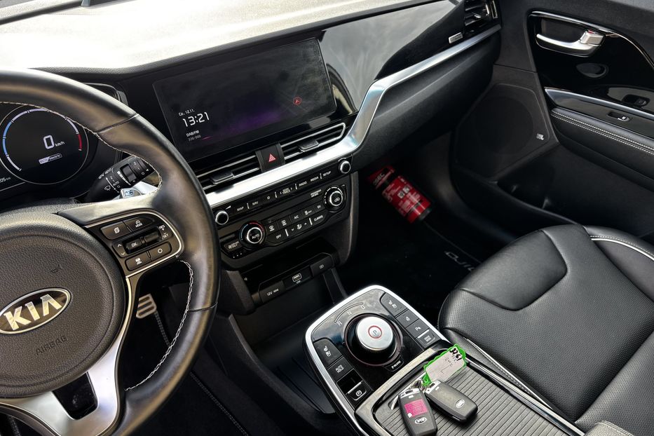 Продам Kia Niro 64 KW авто у Львові  2020 года в Львове