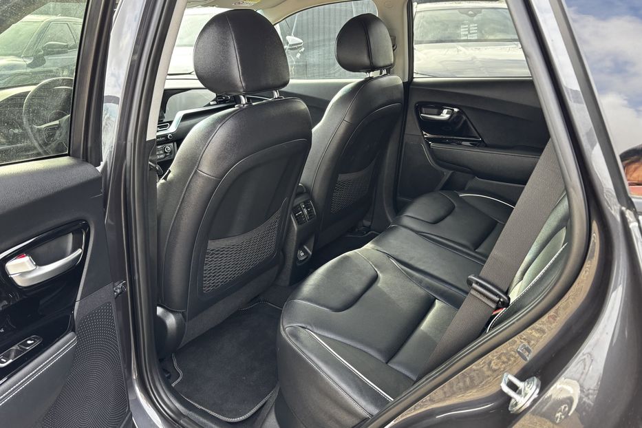 Продам Kia Niro 64 KW авто у Львові  2020 года в Львове