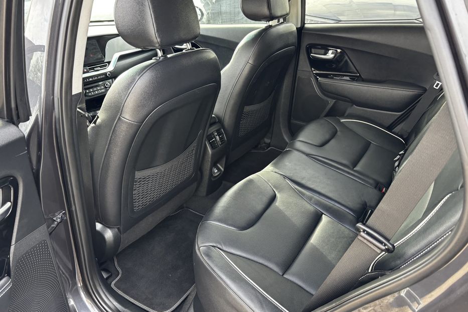 Продам Kia Niro 64 KW авто у Львові  2020 года в Львове