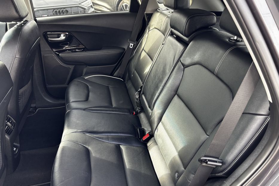 Продам Kia Niro 64 KW авто у Львові  2020 года в Львове