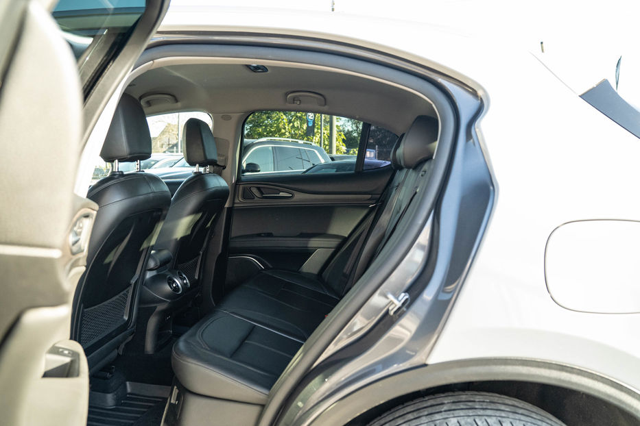 Продам Alfa Romeo Stelvio TI 2017 года в Черновцах