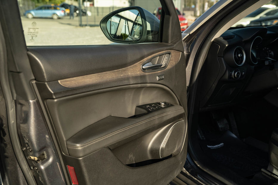 Продам Alfa Romeo Stelvio TI 2017 года в Черновцах