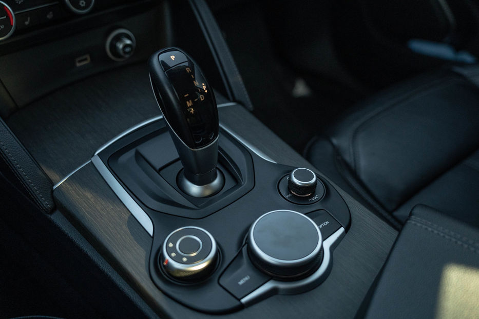 Продам Alfa Romeo Stelvio TI 2017 года в Черновцах