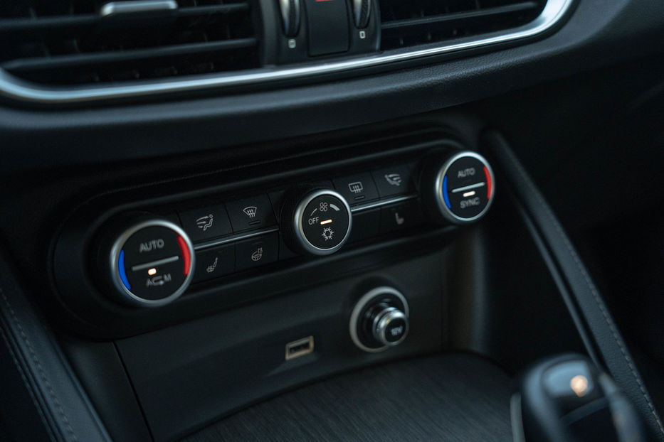 Продам Alfa Romeo Stelvio TI 2017 года в Черновцах