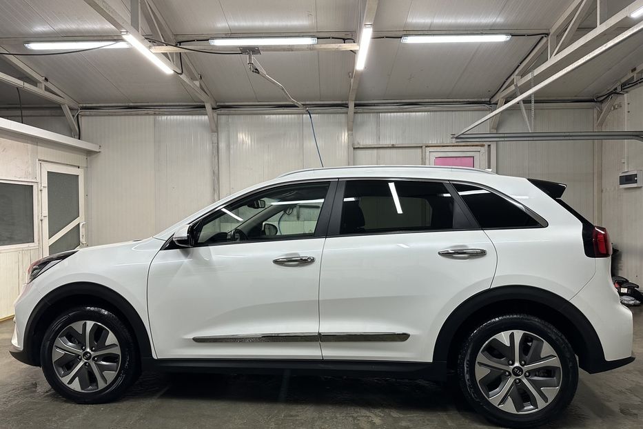 Продам Kia Niro 64 кВт Макс. комплектація 2021 года в Львове