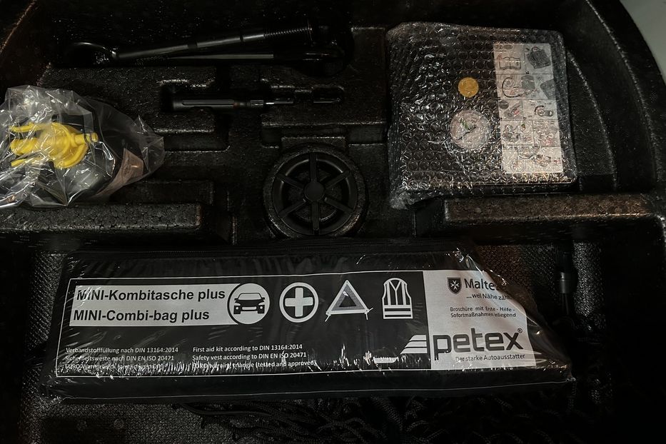 Продам Kia Niro 64 кВт Макс. комплектація 2021 года в Львове