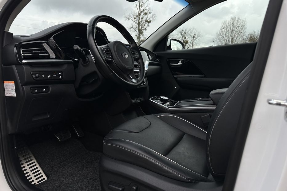 Продам Kia Niro 64 кВт Макс. комплектація 2021 года в Львове