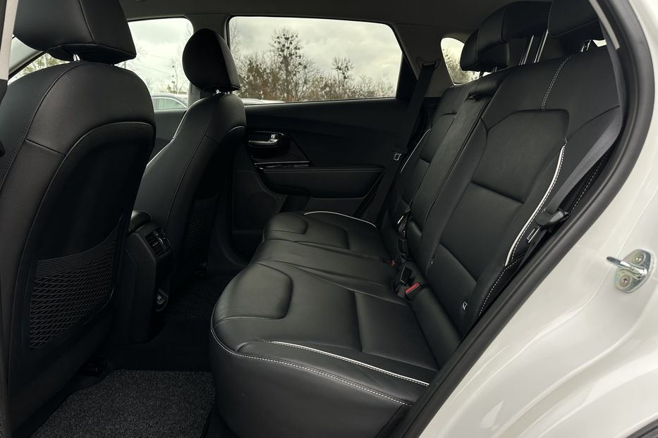 Продам Kia Niro 64 кВт Макс. комплектація 2021 года в Львове