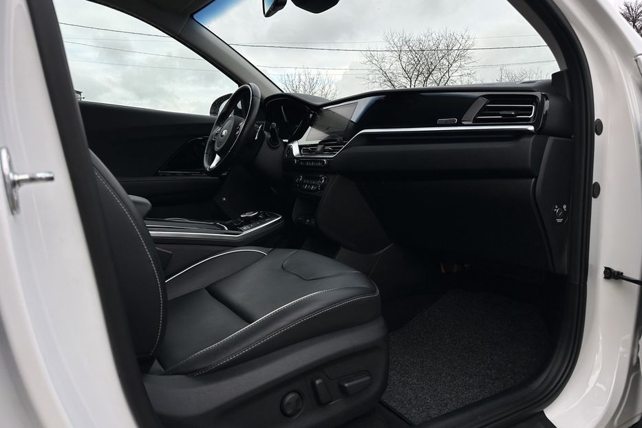 Продам Kia Niro 64 кВт Макс. комплектація 2021 года в Львове