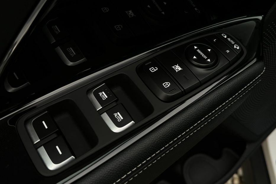 Продам Kia Niro 64 кВт Макс. комплектація 2021 года в Львове