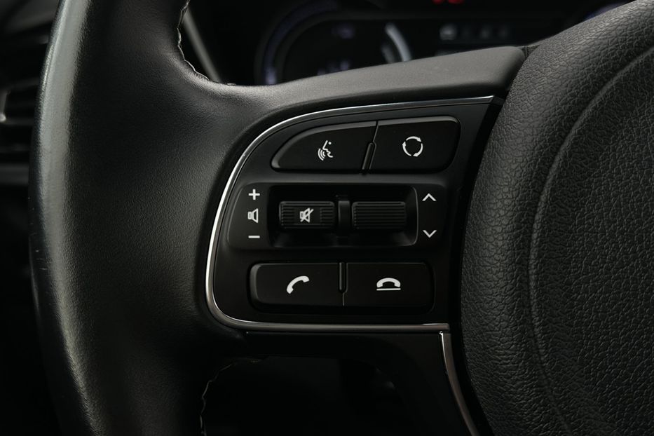 Продам Kia Niro 64 кВт Макс. комплектація 2021 года в Львове