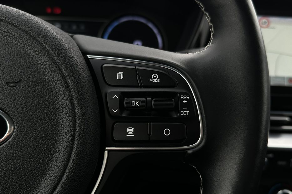 Продам Kia Niro 64 кВт Макс. комплектація 2021 года в Львове