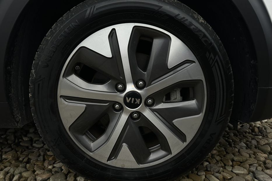 Продам Kia Niro 64 кВт Макс. комплектація 2021 года в Львове