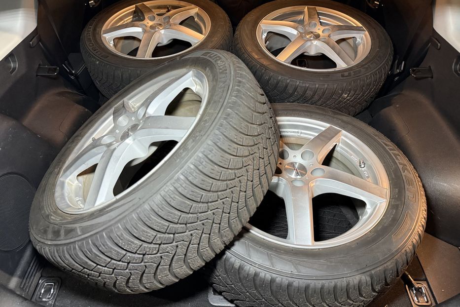 Продам Kia Niro 64 кВт Макс. комплектація 2021 года в Львове