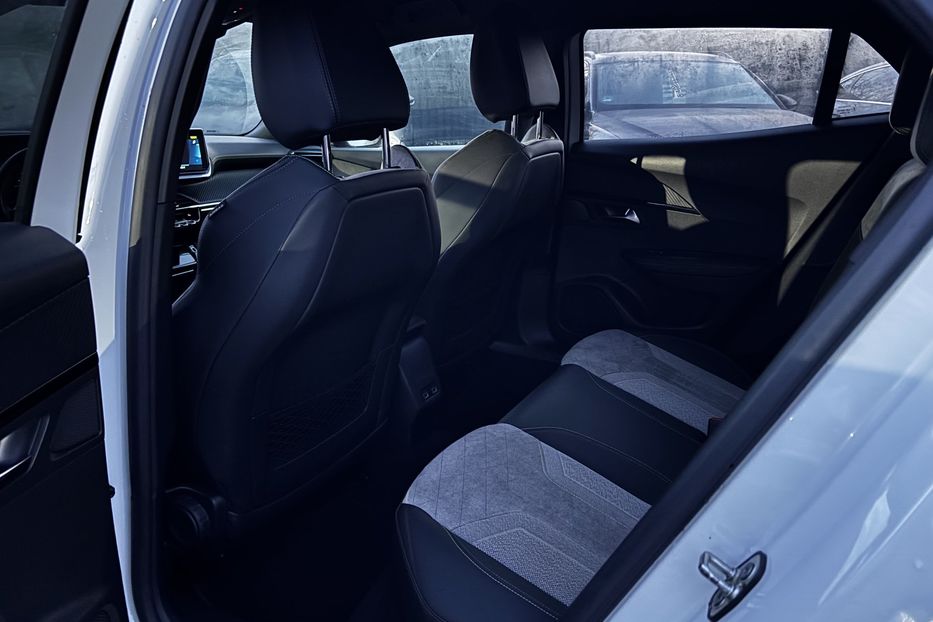 Продам Peugeot 2008 GT EV 50 KW авто у Львові  2020 года в Львове