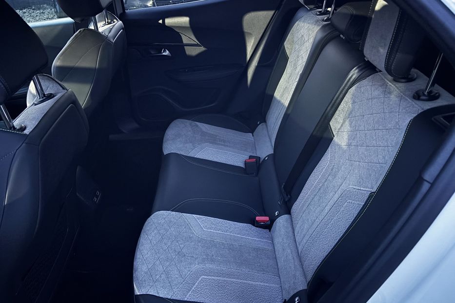 Продам Peugeot 2008 GT EV 50 KW авто у Львові  2020 года в Львове