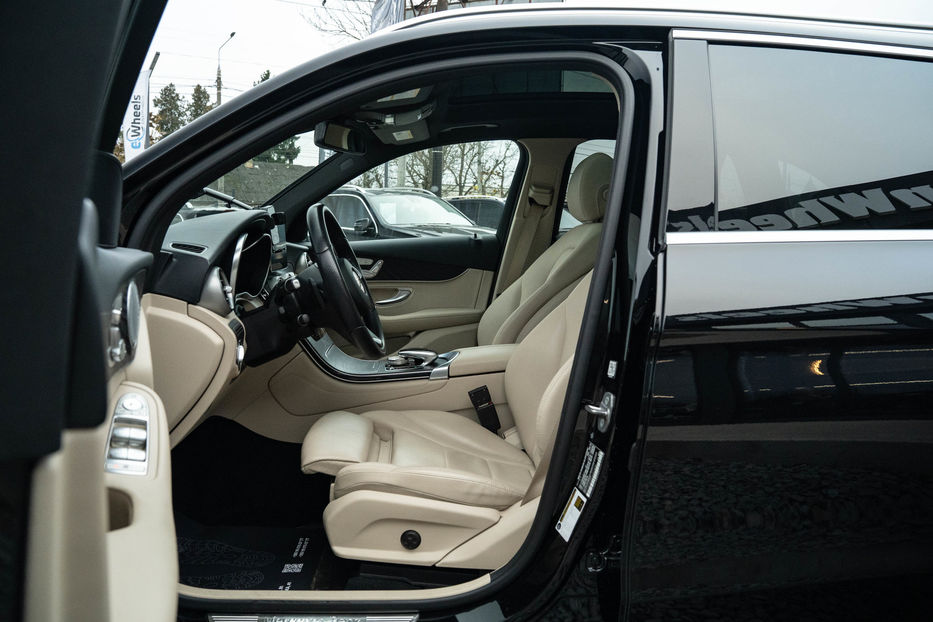 Продам Mercedes-Benz GLC-Class 300 4Matic 2018 года в Черновцах