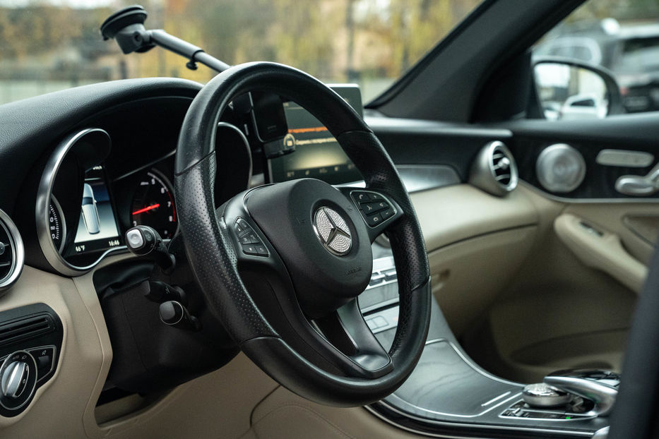 Продам Mercedes-Benz GLC-Class 300 4Matic 2018 года в Черновцах