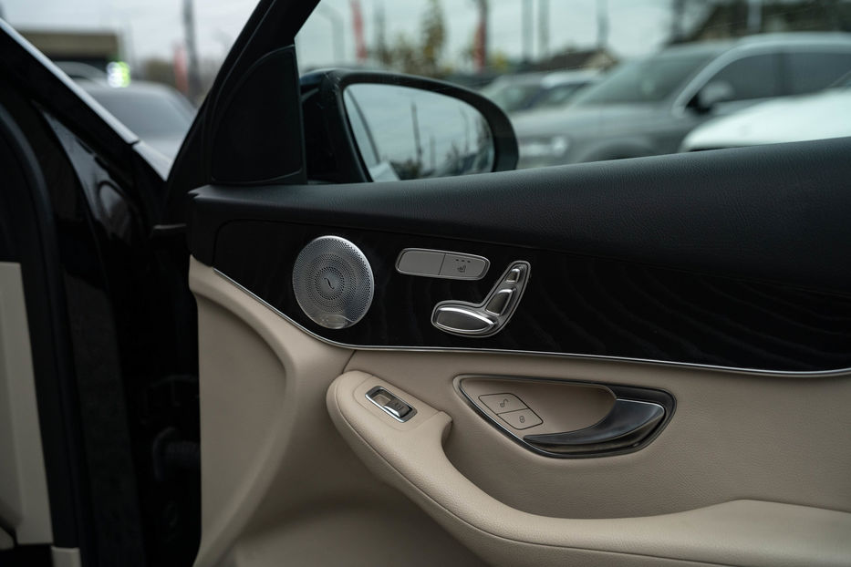 Продам Mercedes-Benz GLC-Class 300 4Matic 2018 года в Черновцах