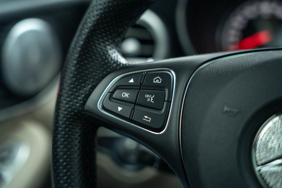 Продам Mercedes-Benz GLC-Class 300 4Matic 2018 года в Черновцах