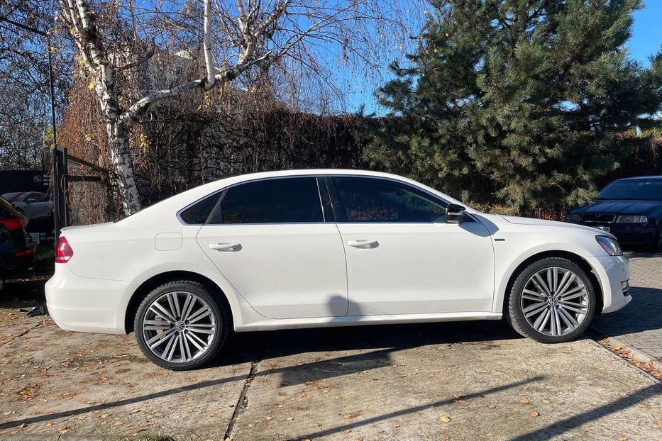 Продам Volkswagen Passat B7 2014 года в Черновцах