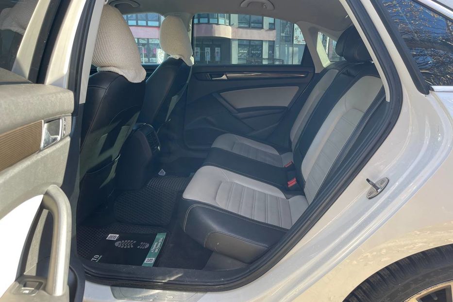 Продам Volkswagen Passat B7 2014 года в Черновцах