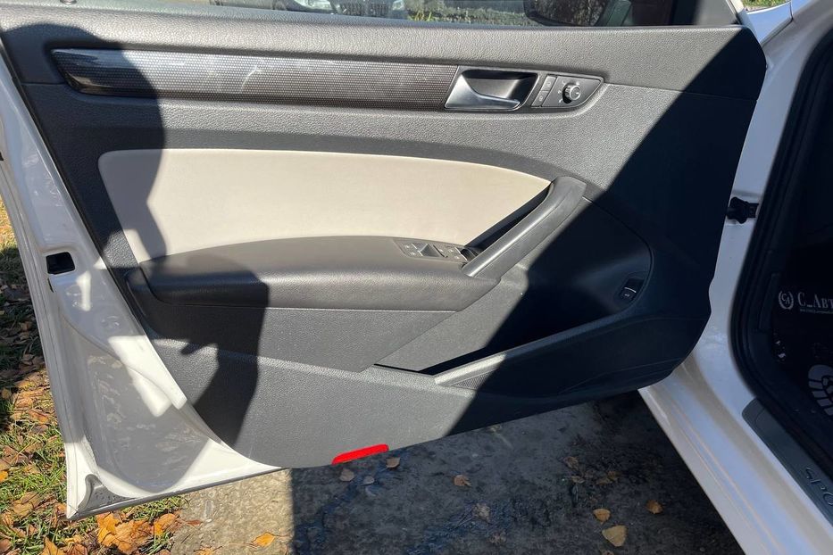 Продам Volkswagen Passat B7 2014 года в Черновцах