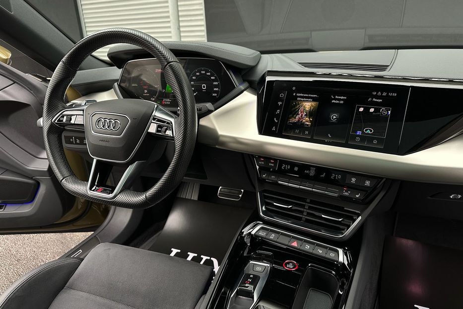 Продам Audi E-Tron GT RS 2021 года в Киеве