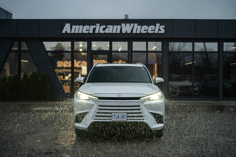 Продам Lexus HS TX 350 AWD 2024 года в Черновцах