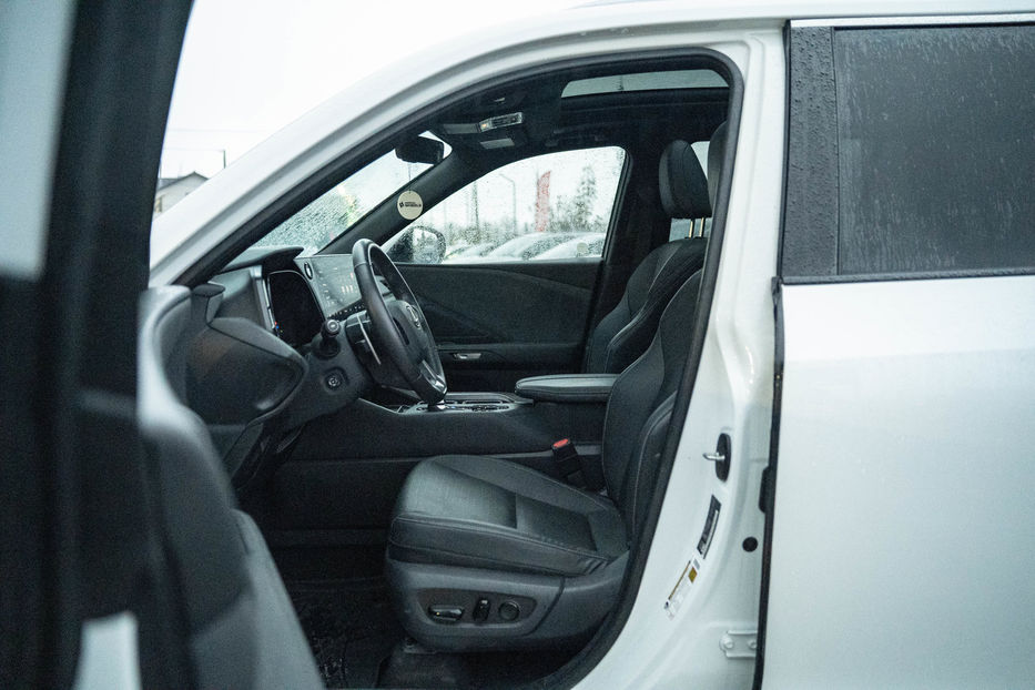 Продам Lexus HS TX 350 AWD 2024 года в Черновцах