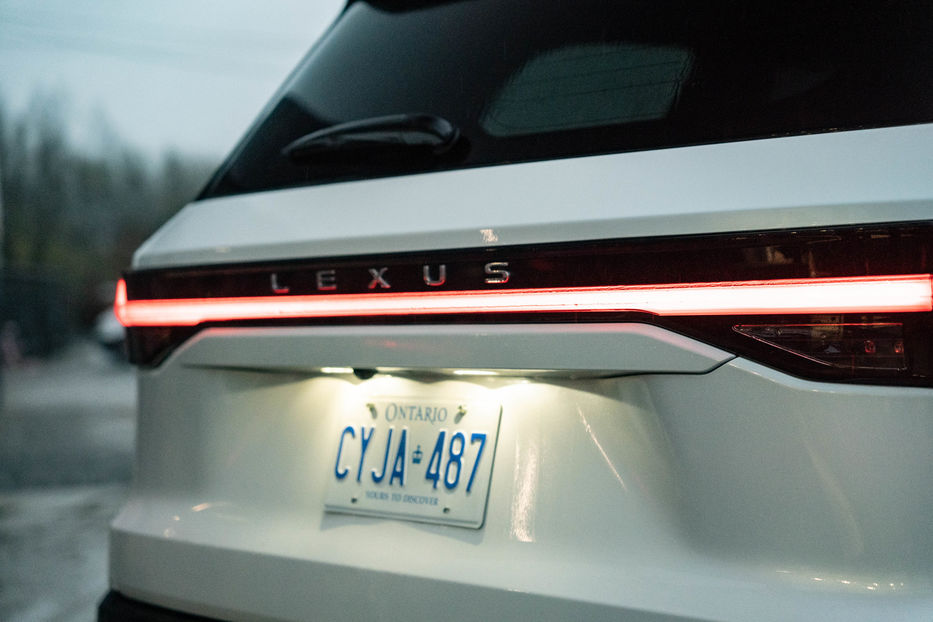 Продам Lexus HS TX 350 AWD 2024 года в Черновцах