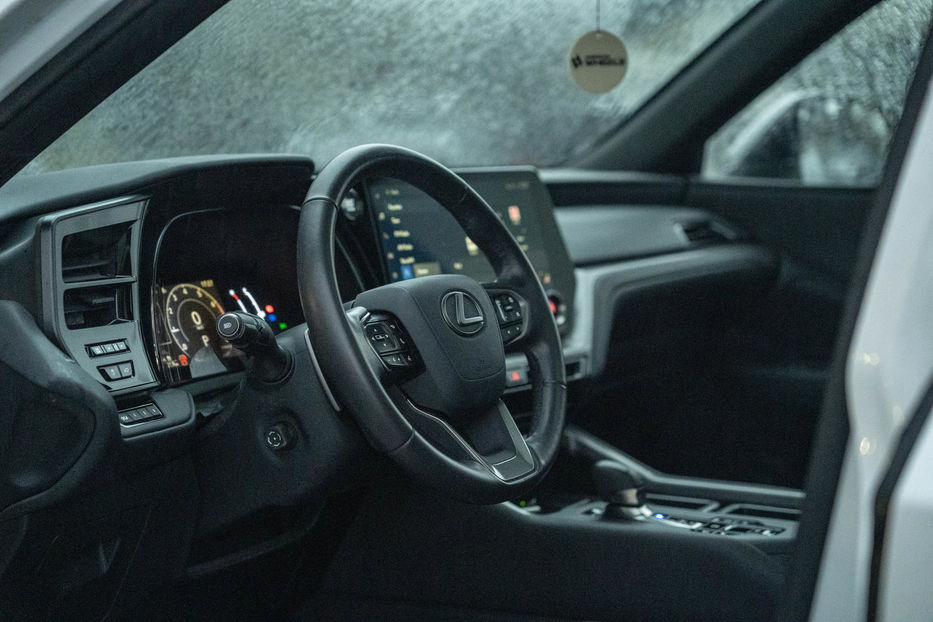 Продам Lexus HS TX 350 AWD 2024 года в Черновцах