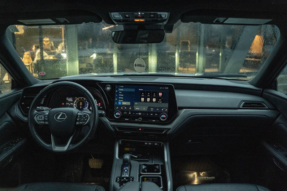 Продам Lexus HS TX 350 AWD 2024 года в Черновцах