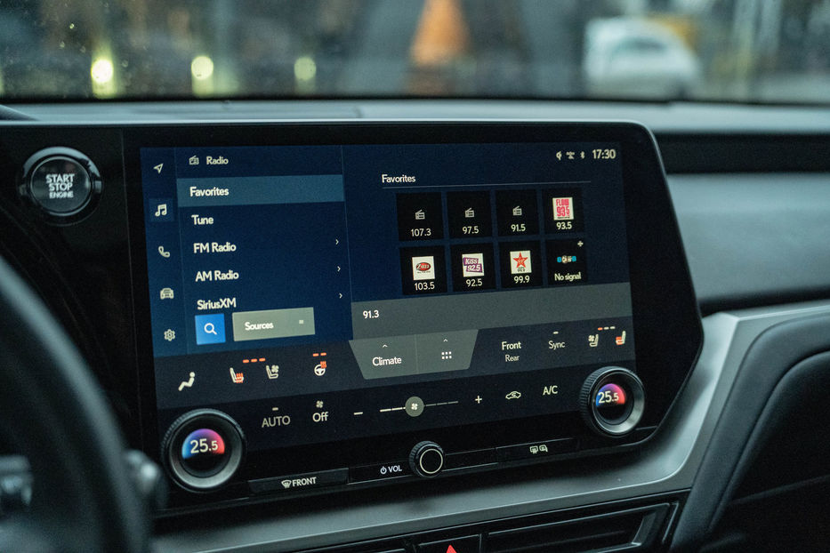 Продам Lexus HS TX 350 AWD 2024 года в Черновцах