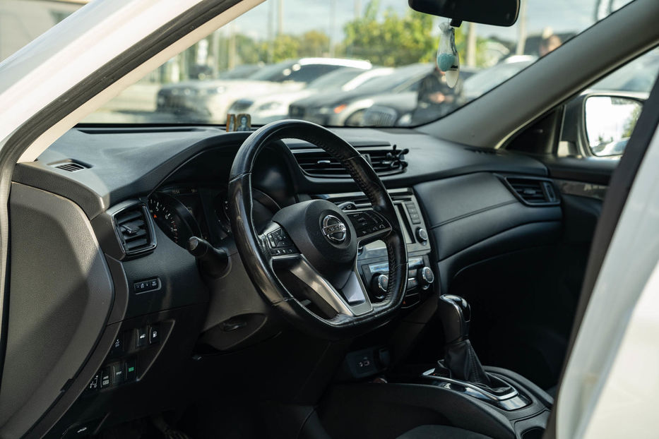 Продам Nissan Rogue SV 2017 года в Черновцах