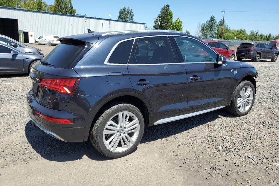 Продам Audi Q5 Premium Plus 2020 года в Черновцах