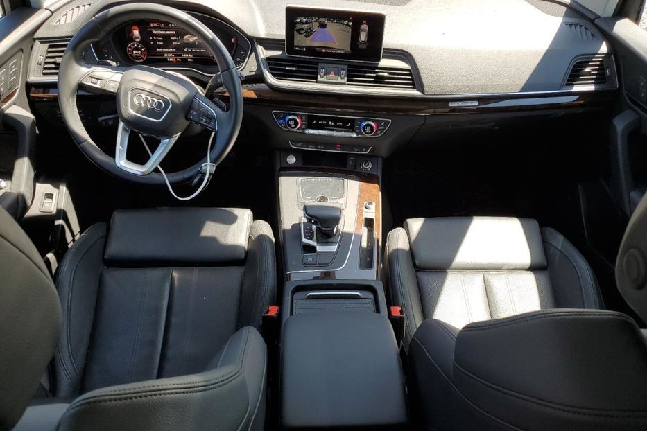 Продам Audi Q5 Premium Plus 2020 года в Черновцах