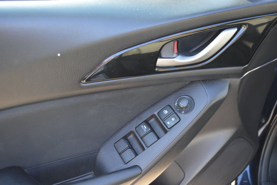 Продам Mazda 3 2015 года в Одессе