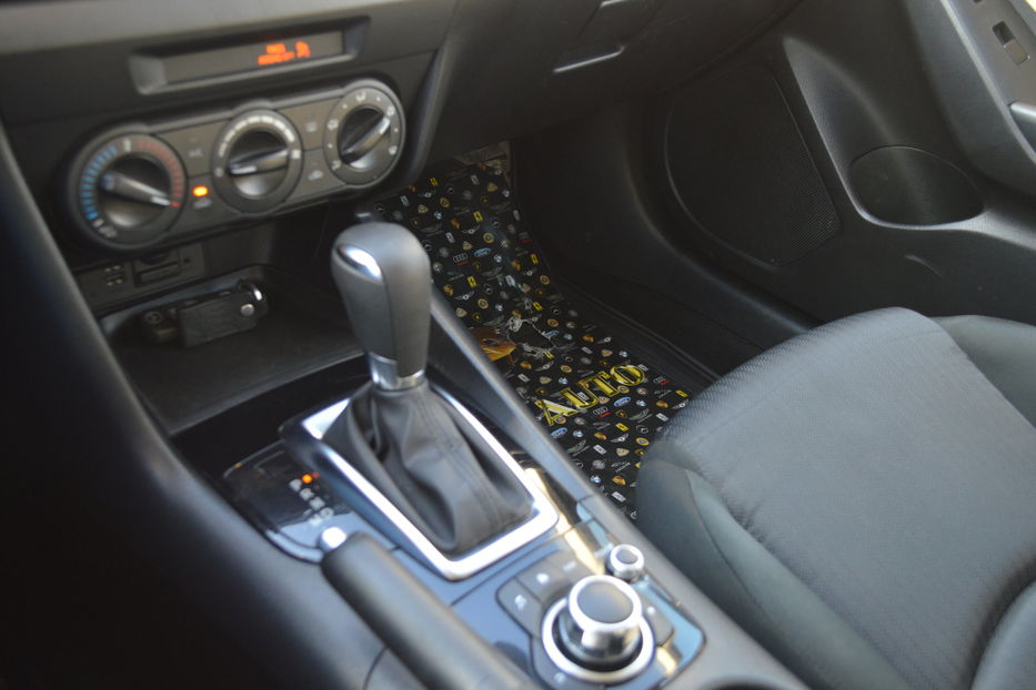 Продам Mazda 3 2015 года в Одессе