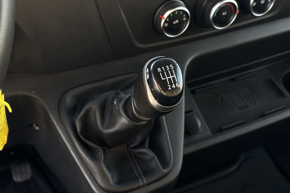 Продам Renault Master груз. 2020 года в Львове