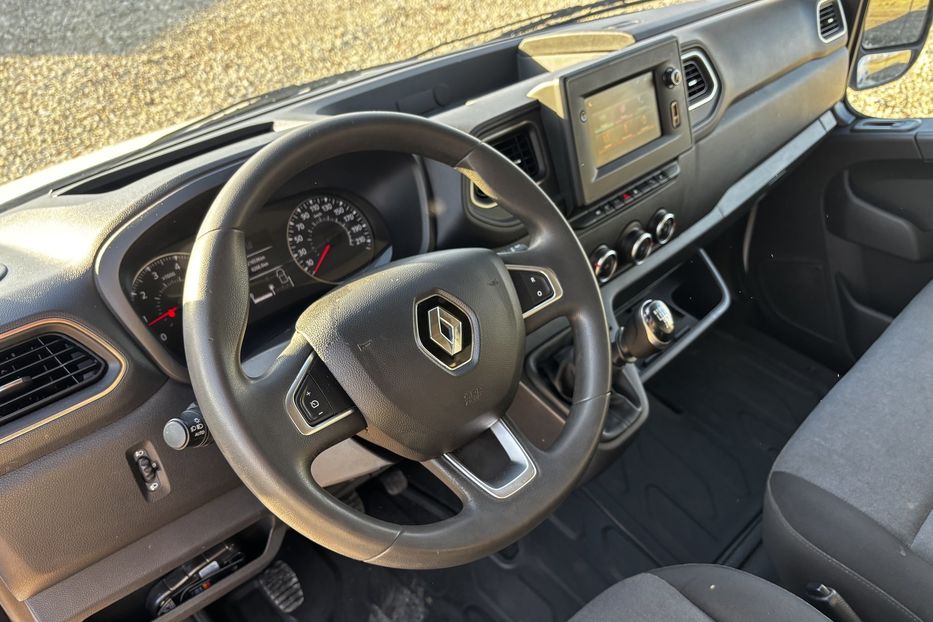 Продам Renault Master груз. 2020 года в Львове