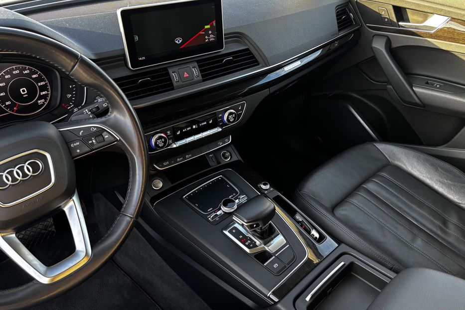 Продам Audi Q5 Quattro  2018 года в Львове