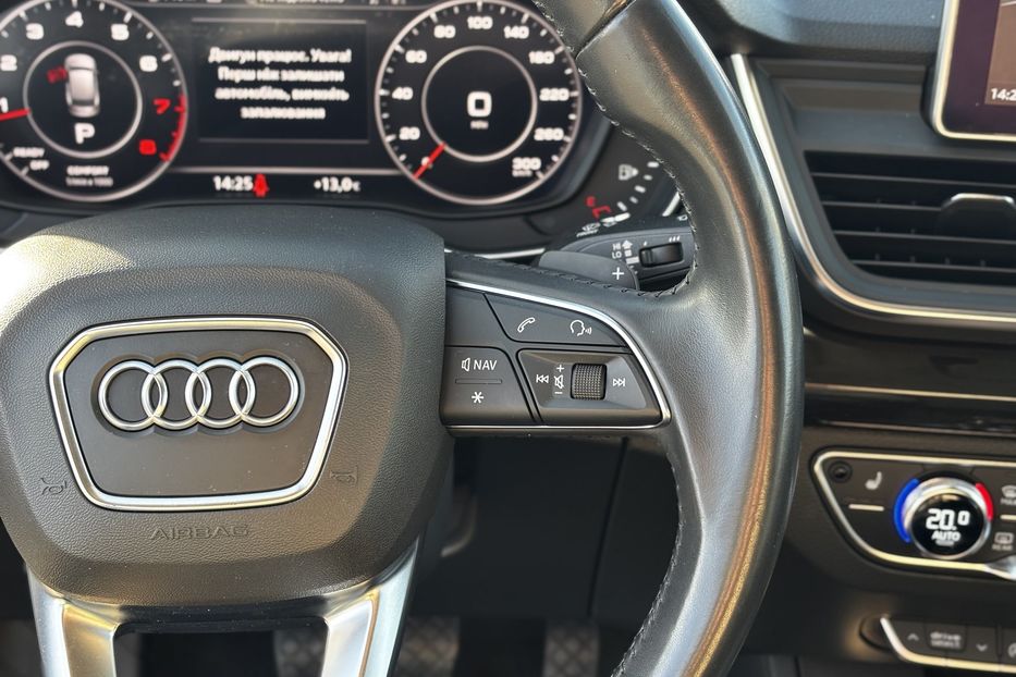 Продам Audi Q5 Quattro  2018 года в Львове