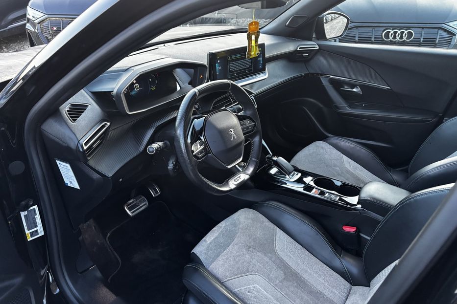 Продам Peugeot 2008 GT EV 50 KW авто у Львові  2021 года в Львове