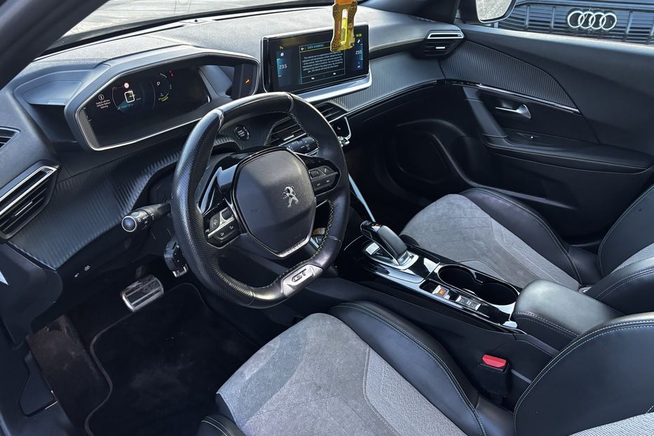 Продам Peugeot 2008 GT EV 50 KW авто у Львові  2021 года в Львове