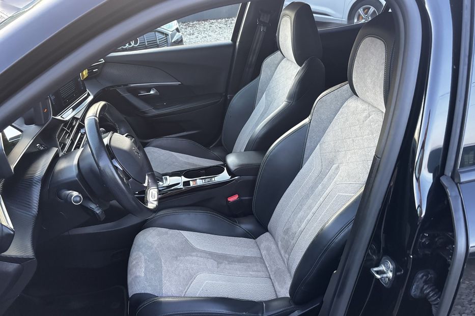 Продам Peugeot 2008 GT EV 50 KW авто у Львові  2021 года в Львове